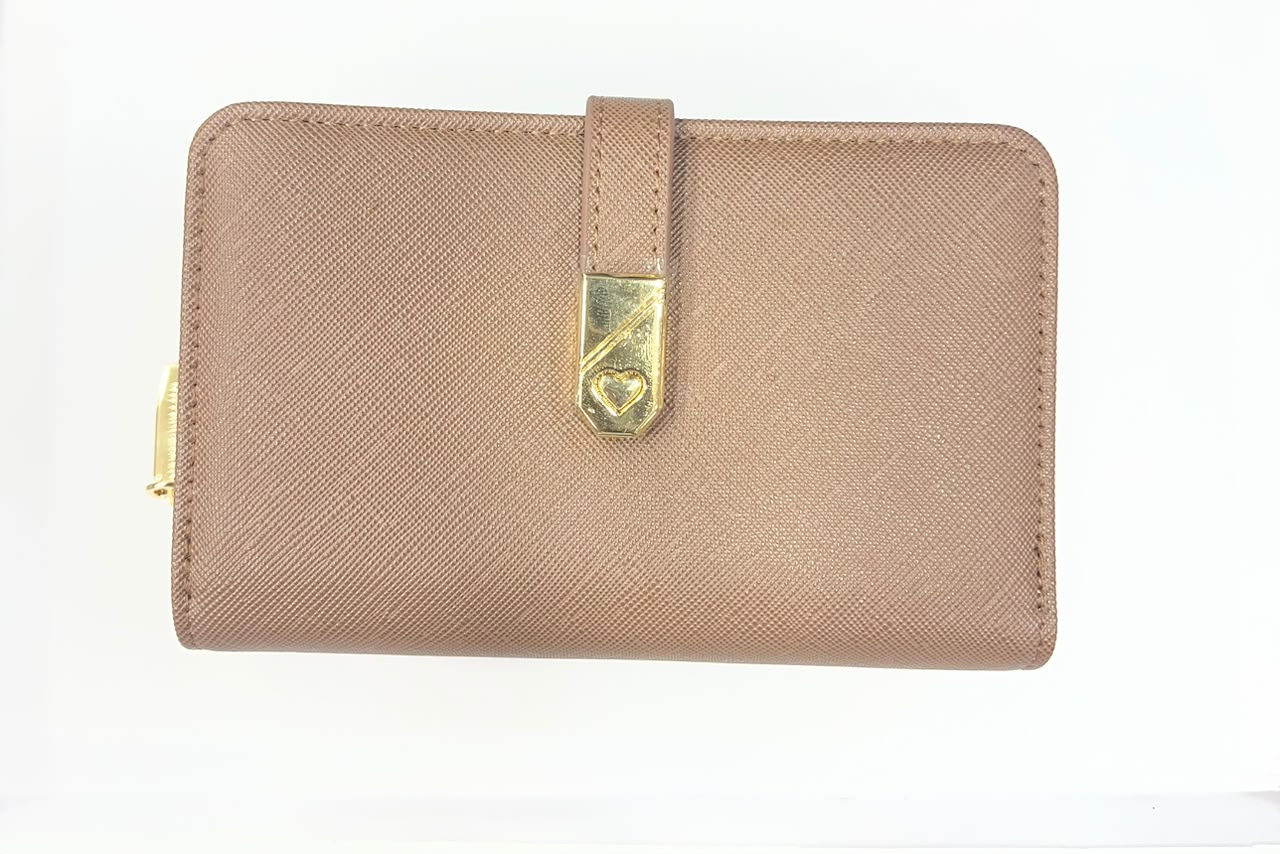 Ivory Heart Clasp Wallet