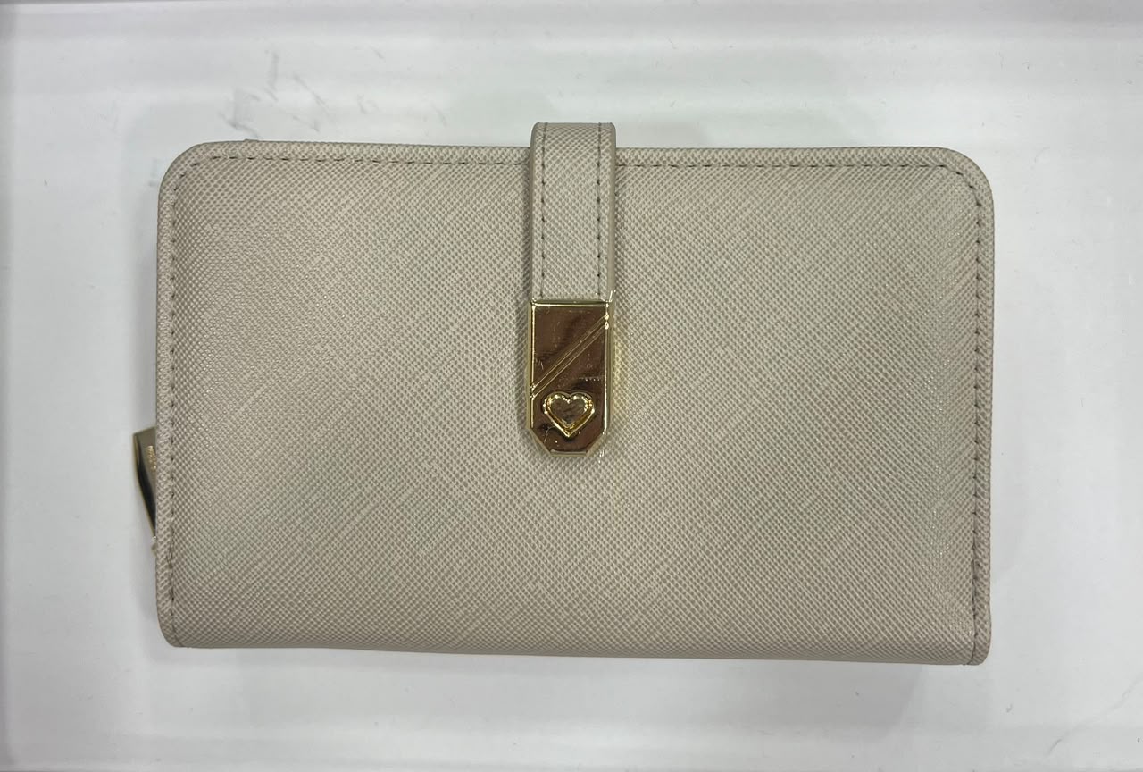 Ivory Heart Clasp Wallet