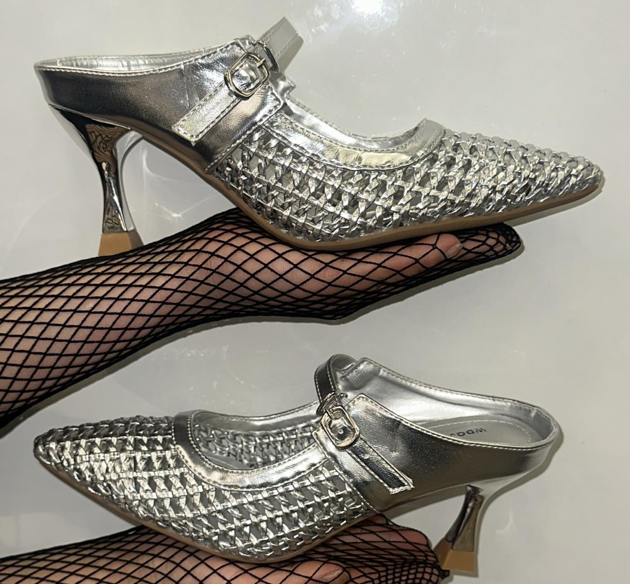 Pointed-toe Woven Kitten Heels